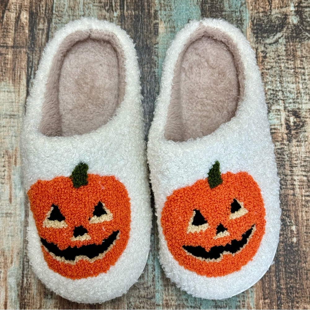 🆕 Women’s Cozy Fall Pumpkin Slippers | #Z47 - Picture 2 of 12